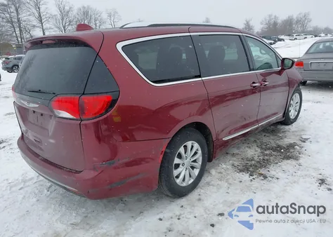 2018 Chrysler Pacifica Touring L z USA, uszkodzony, nr VIN 2C4RC1BG8JR185808